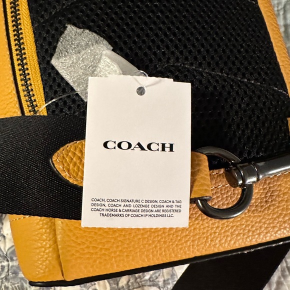 NWT Coach Hudson Small Pack - Picture 8 of 8